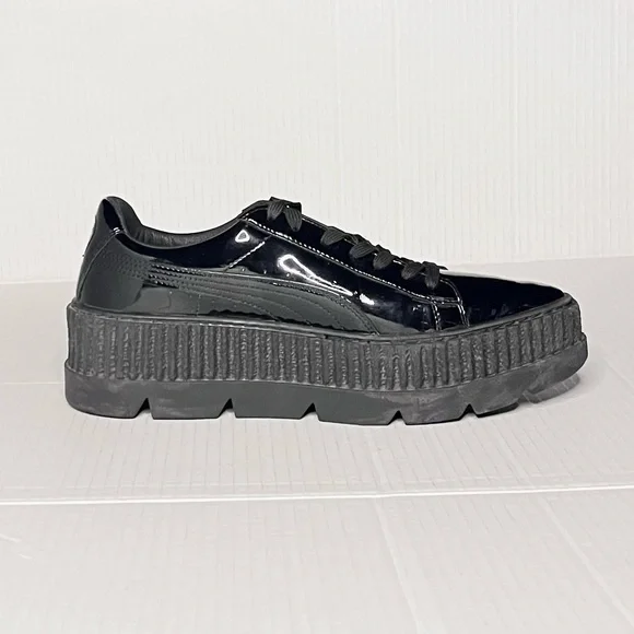 Stylish Women's Black Platform Sneakers - Picture 12 of 13